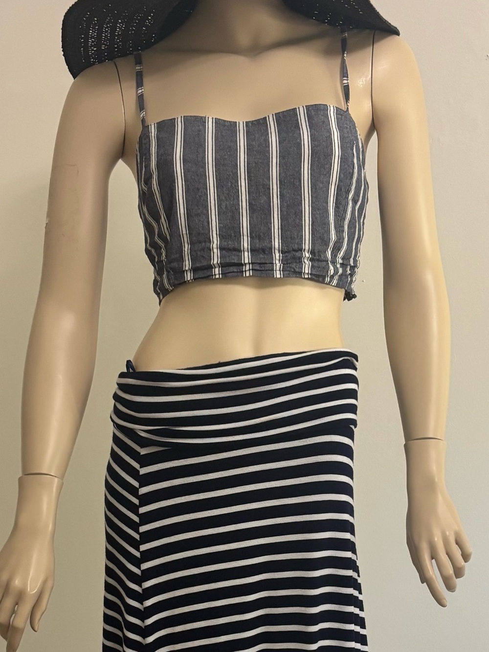 Ardene Blue and White Striped Crop Top Size Large